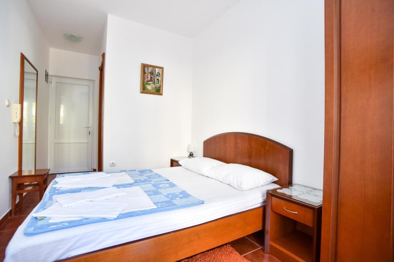 Vila Idila Budva Exteriör bild