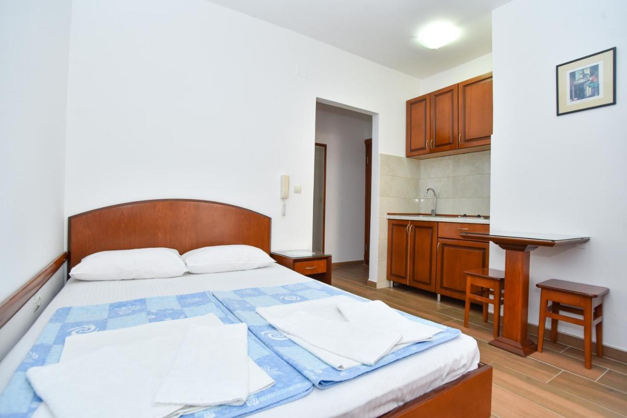 Vila Idila Budva Exteriör bild