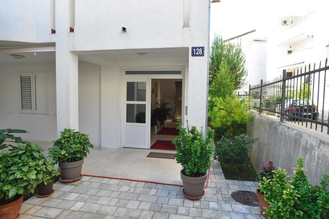 Vila Idila Budva Exteriör bild